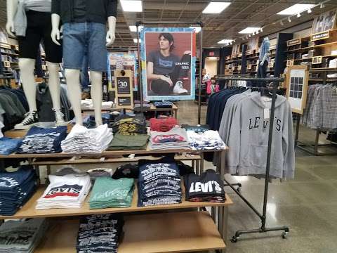 Levi's Outlet Store at Gurnee Mills